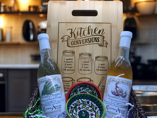 Gourmet Gift Basket with Olive Oil, Dipping Cups & Cutting Board – Perfect for Food Lovers