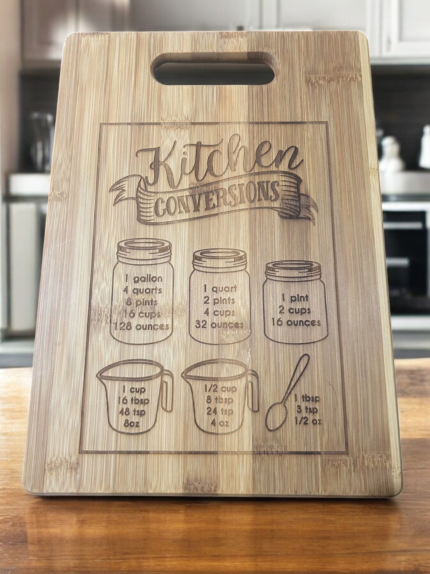 Gourmet Gift Basket with Olive Oil, Dipping Cups & Cutting Board – Perfect for Food Lovers