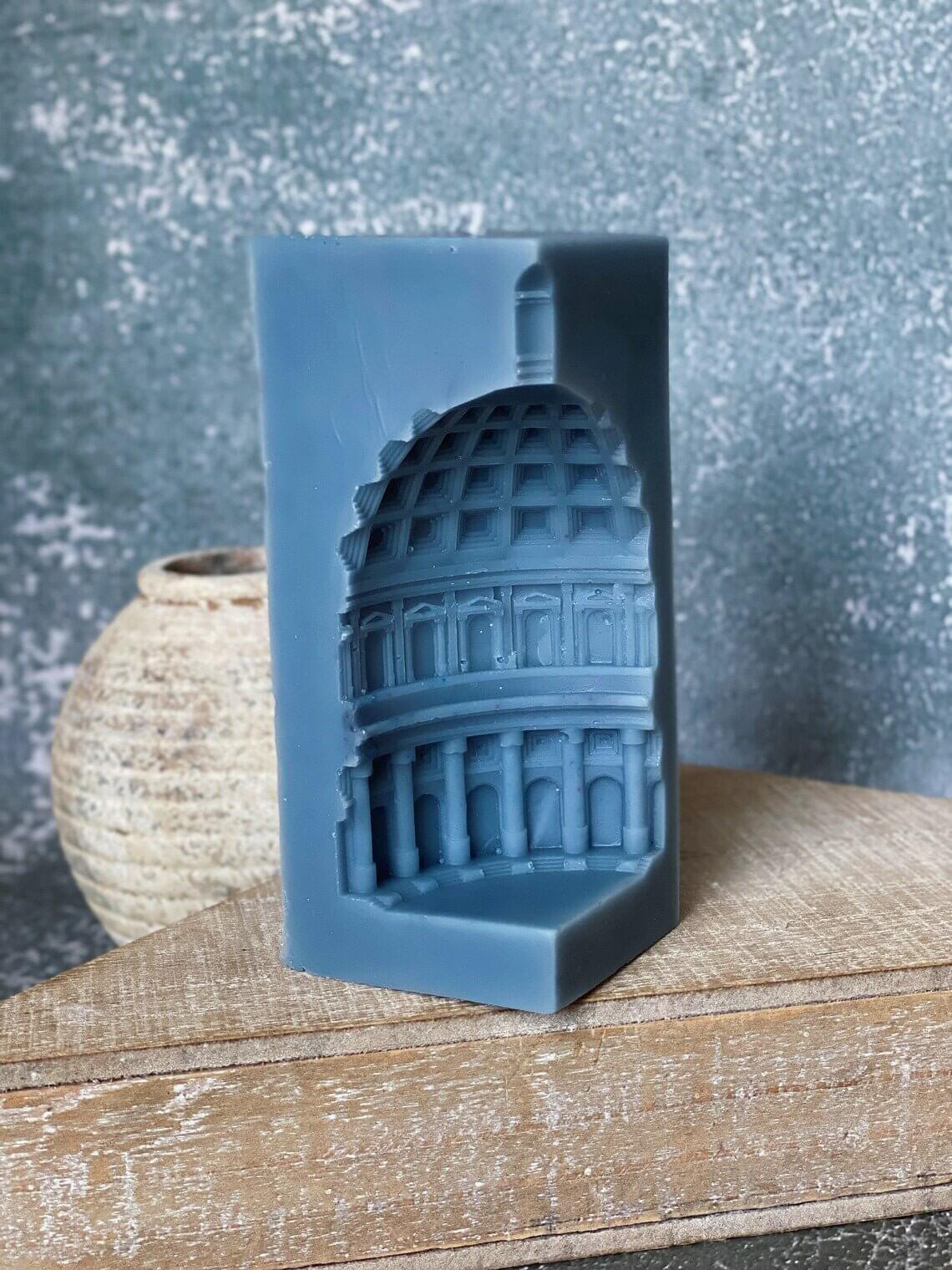 When In Rome Handmade Candle – A Fragrant Journey to Italy